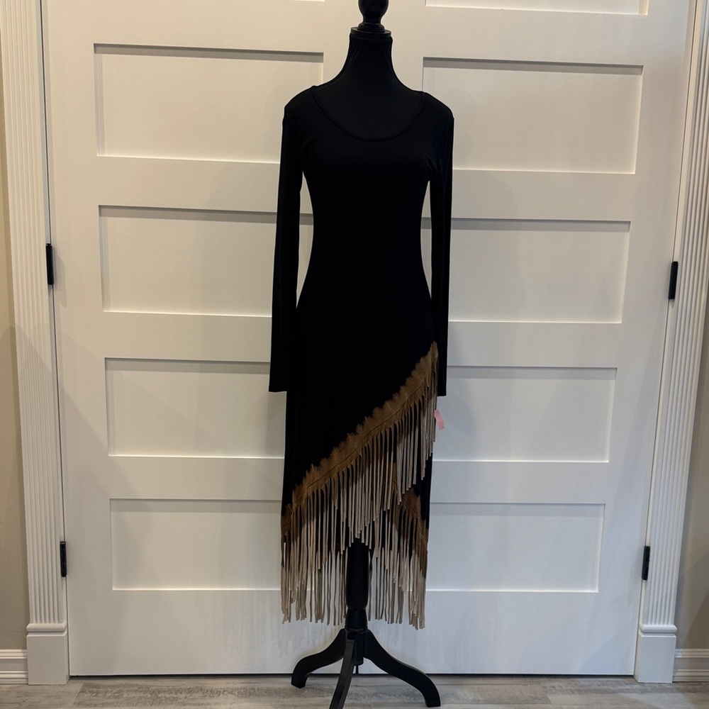 T Party Fashion Black Long-Sleeve Dress with Brown Fringe Hem